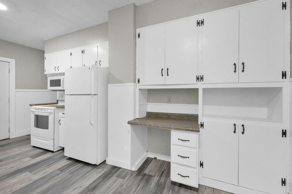 2908 Charles Street — photo 11