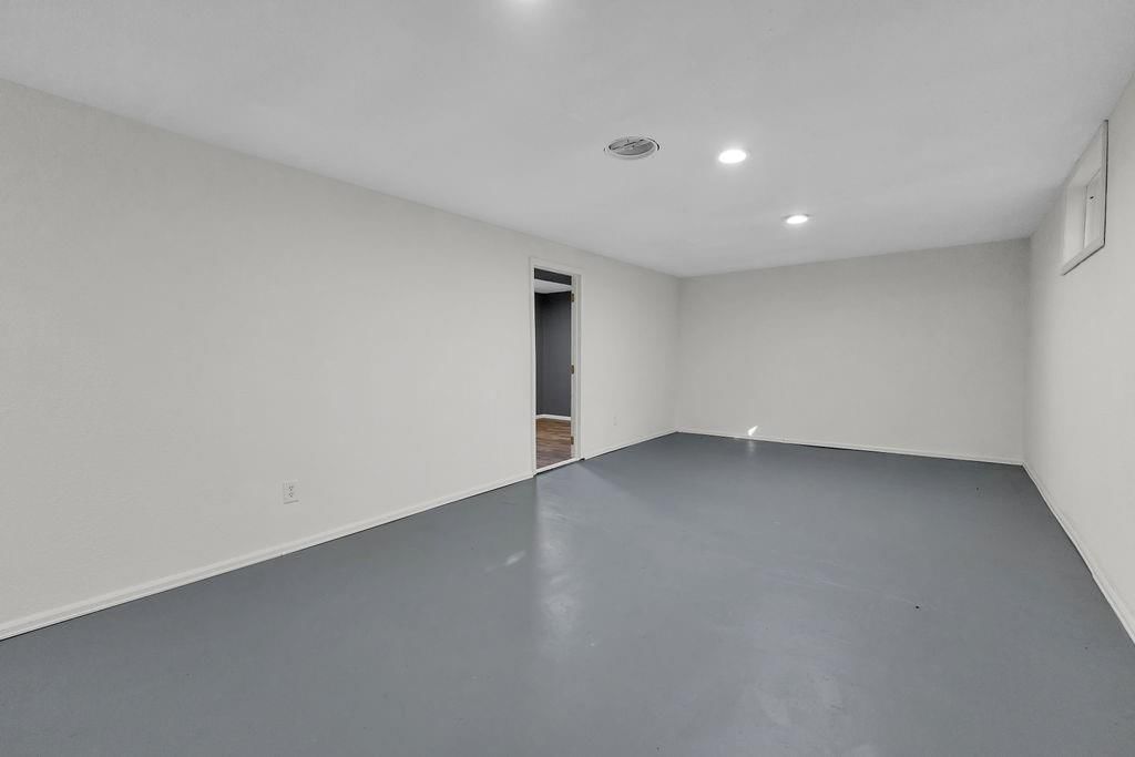2908 Charles Street — photo 29