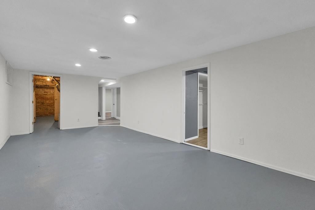 2908 Charles Street — photo 30