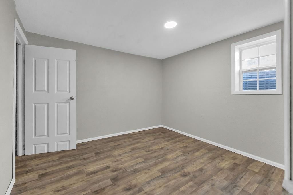 2908 Charles Street — photo 37