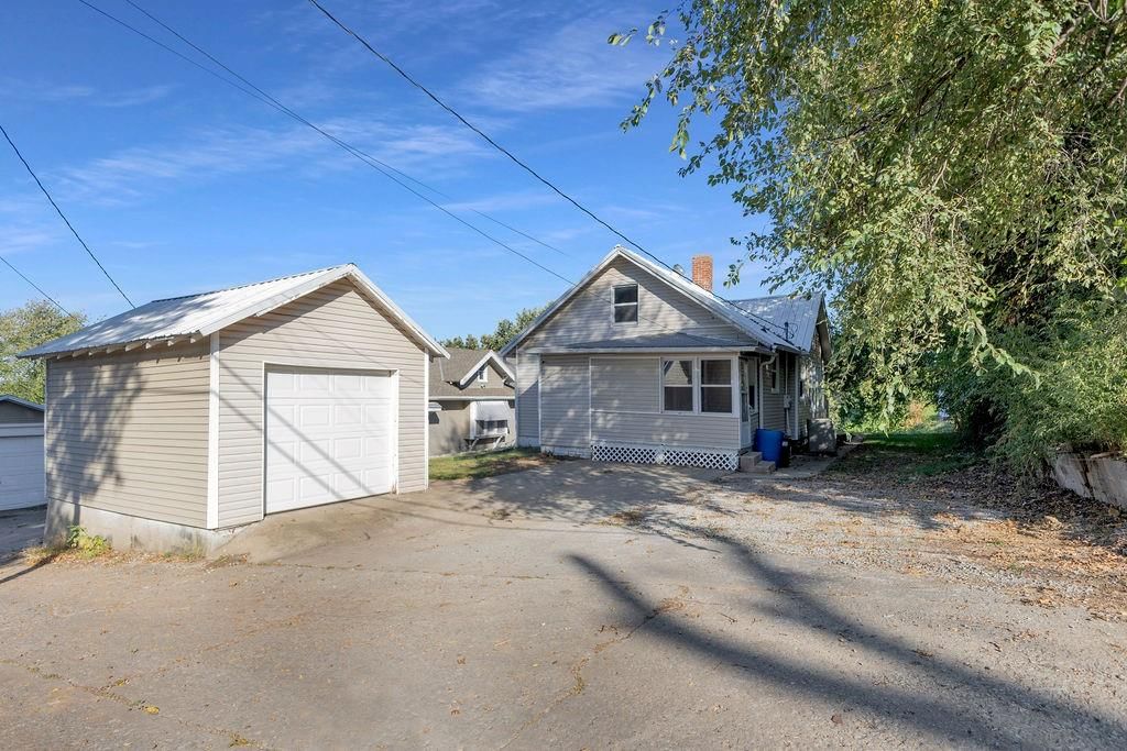2908 Charles Street — photo 42