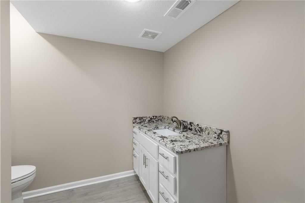 134 Cedar Court — photo 32