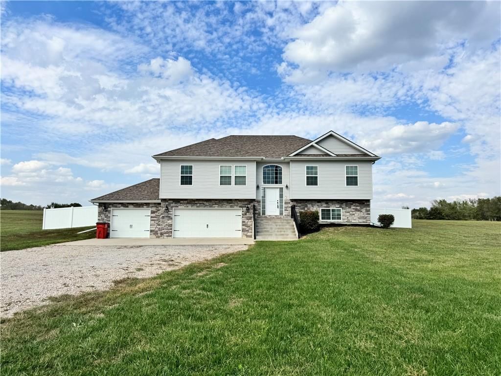 50 NW 151st Road, Centerview, MO
