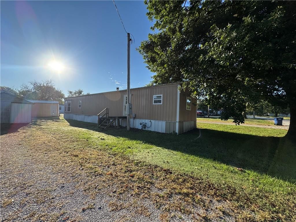702 N Vermont Avenue — photo 5