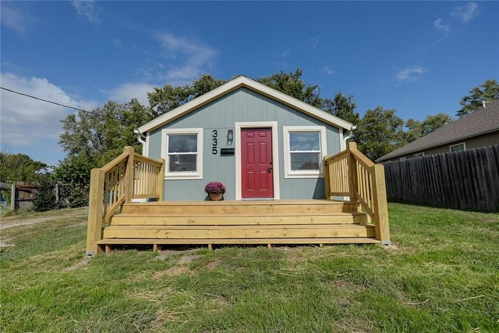 335 E Mason Street Street — photo 3