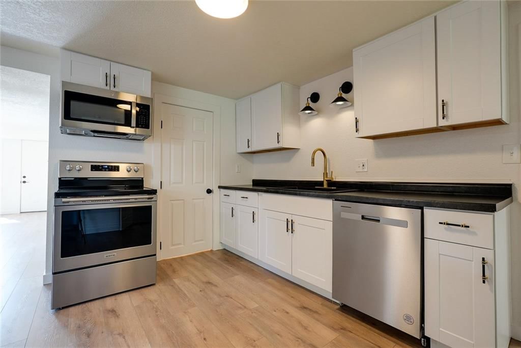 335 E Mason Street Street — photo 6