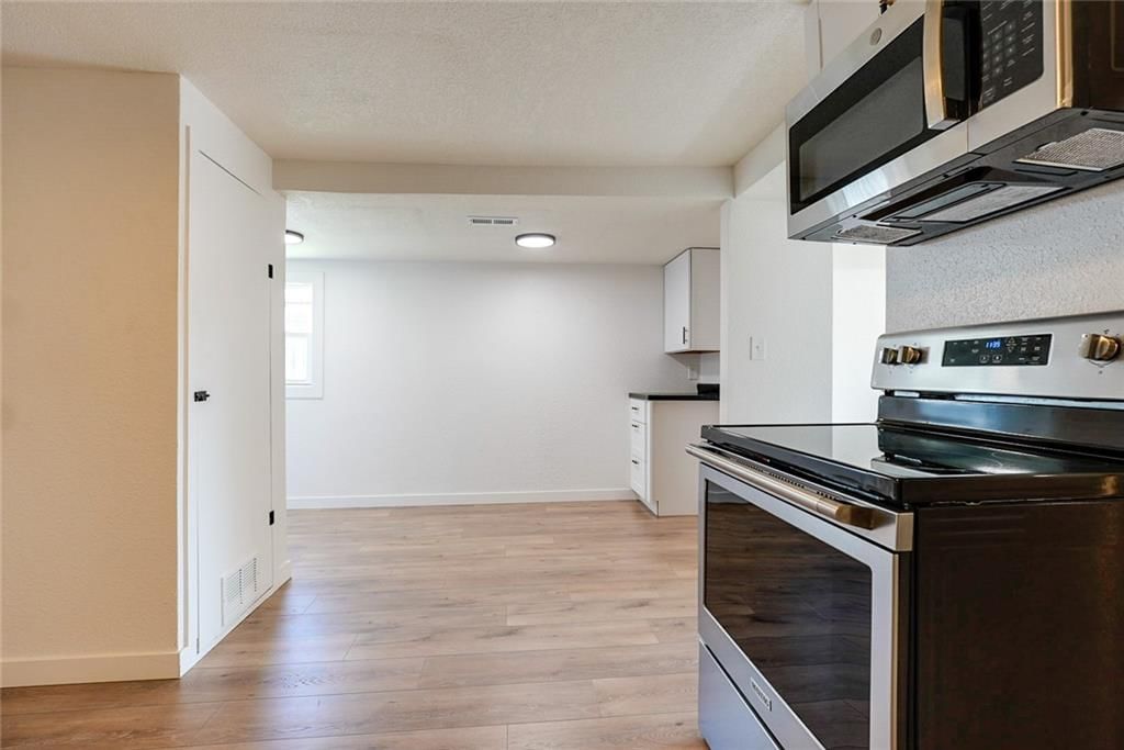 335 E Mason Street Street — photo 7