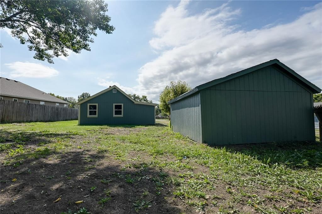 335 E Mason Street Street — photo 19