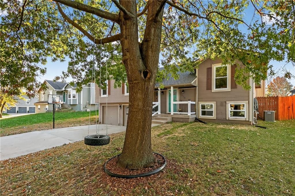 836 SW Lee Ann Drive — photo 4