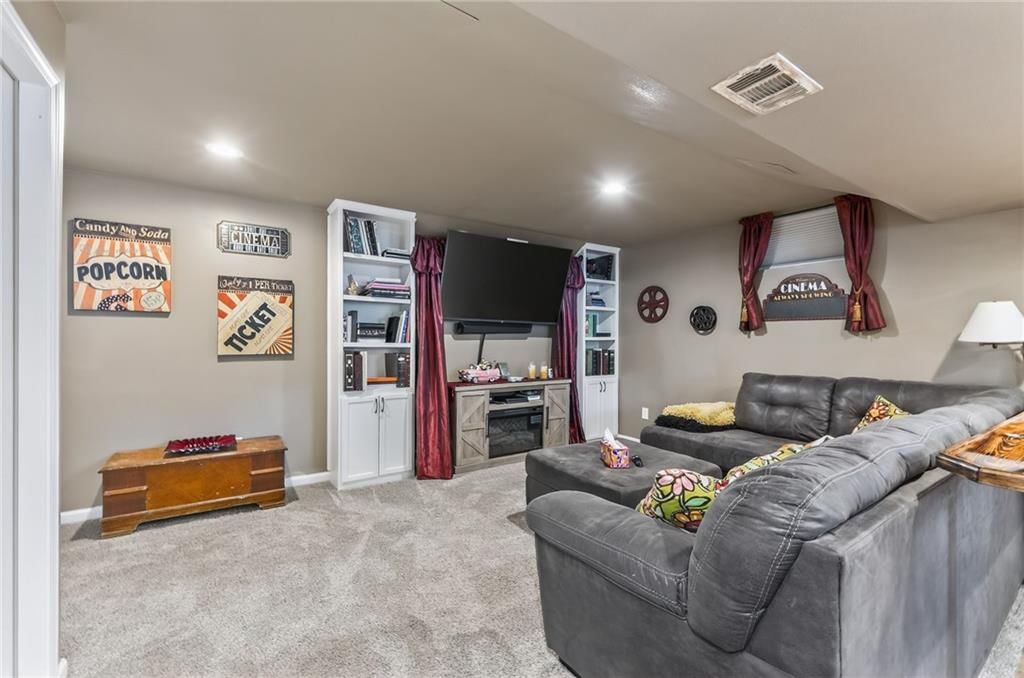836 SW Lee Ann Drive — photo 35