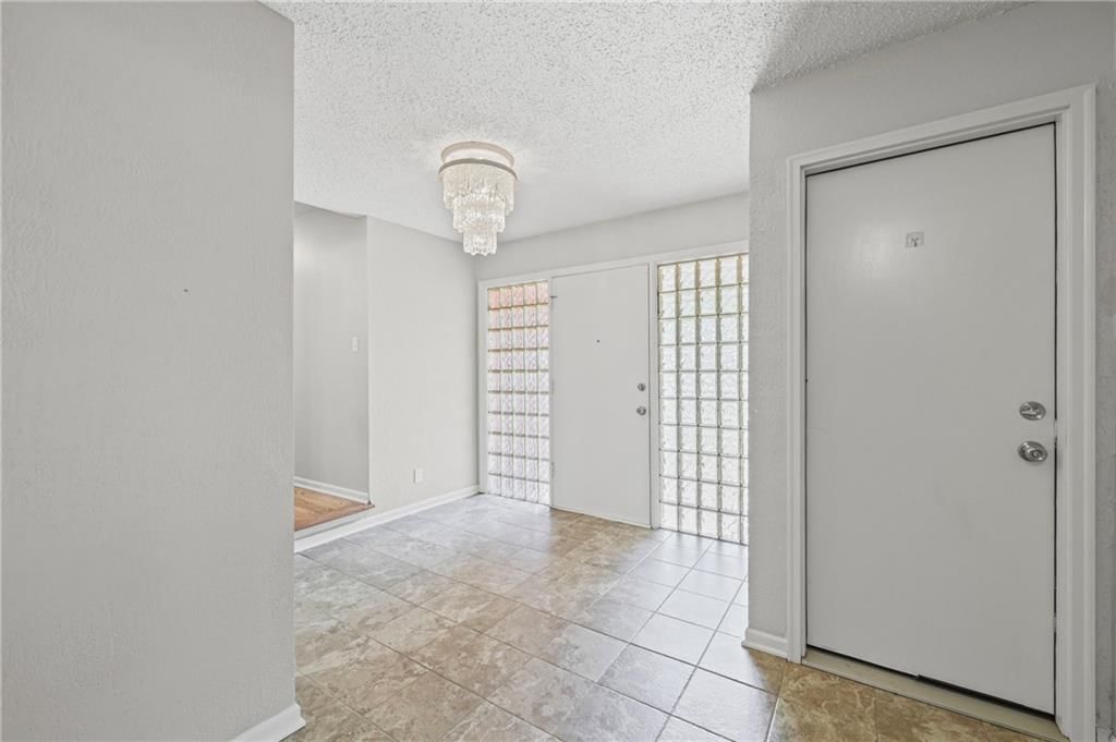 4206 E 104th Terrace — photo 6