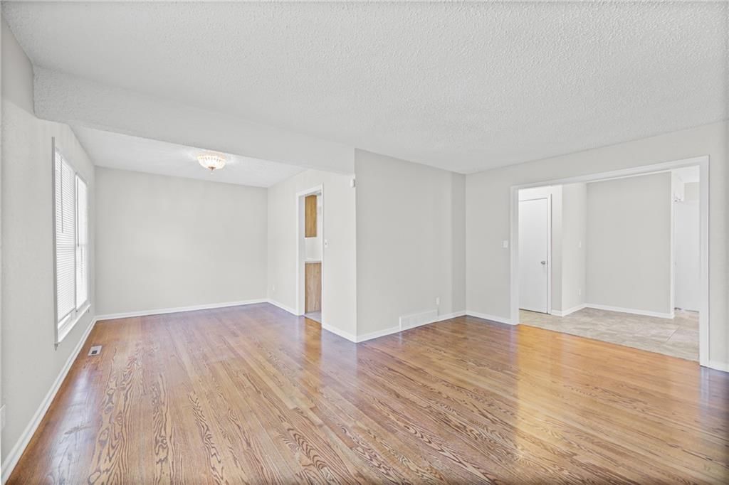 4206 E 104th Terrace — photo 8