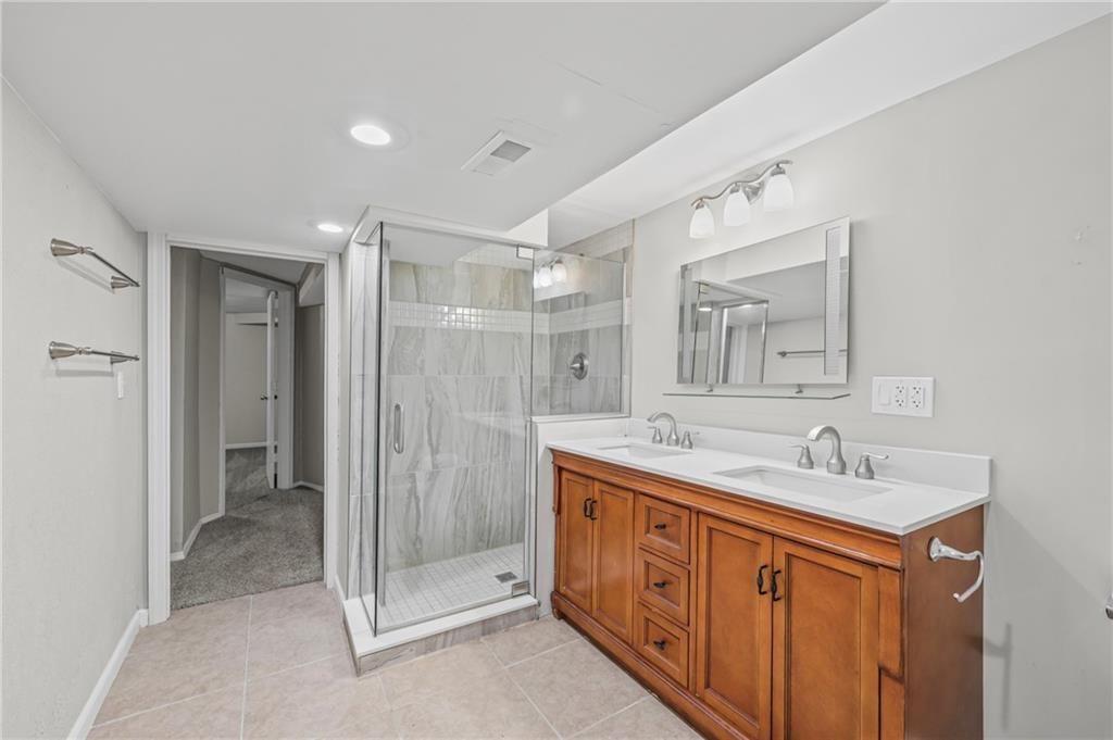 4206 E 104th Terrace — photo 35