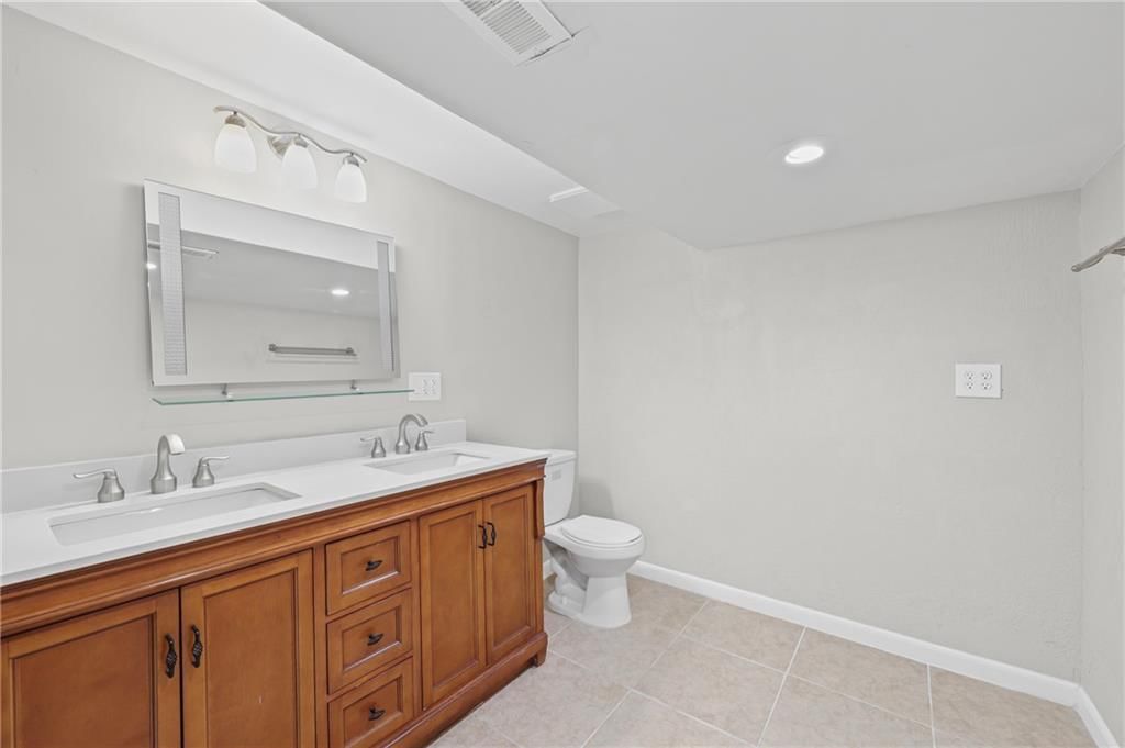 4206 E 104th Terrace — photo 36