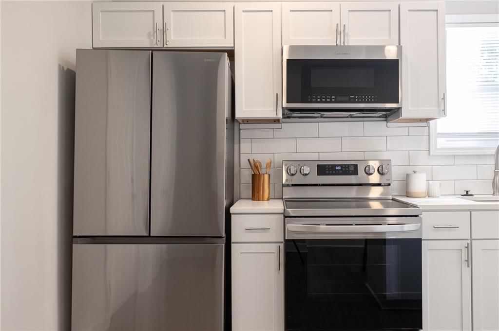 423 N Drury Avenue — photo 16