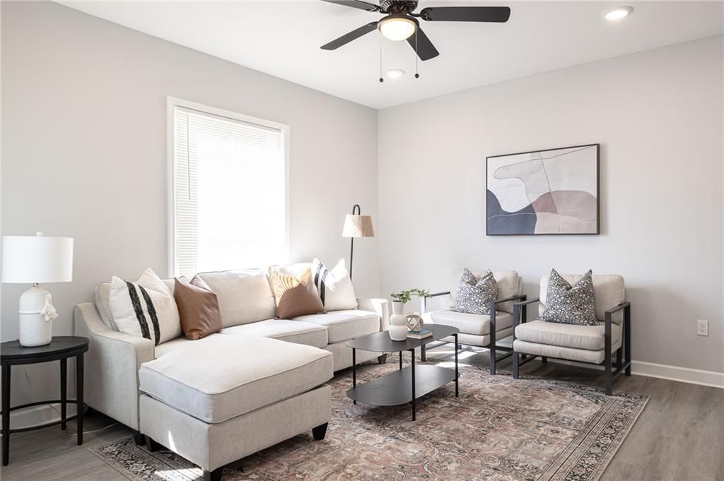 423 N Drury Avenue — photo 19