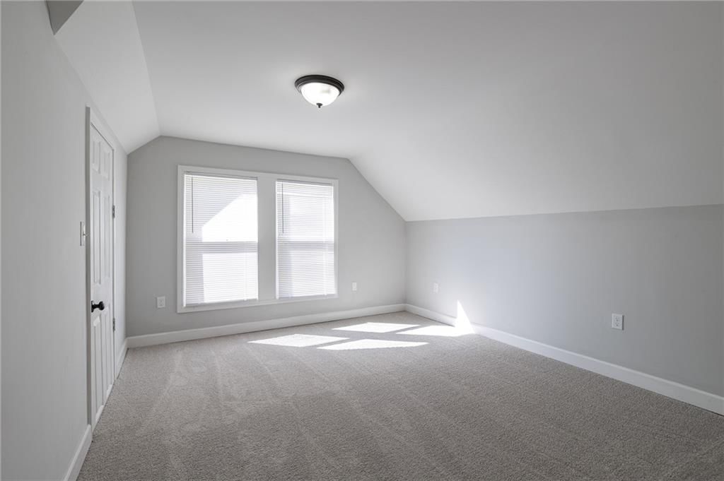 423 N Drury Avenue — photo 23