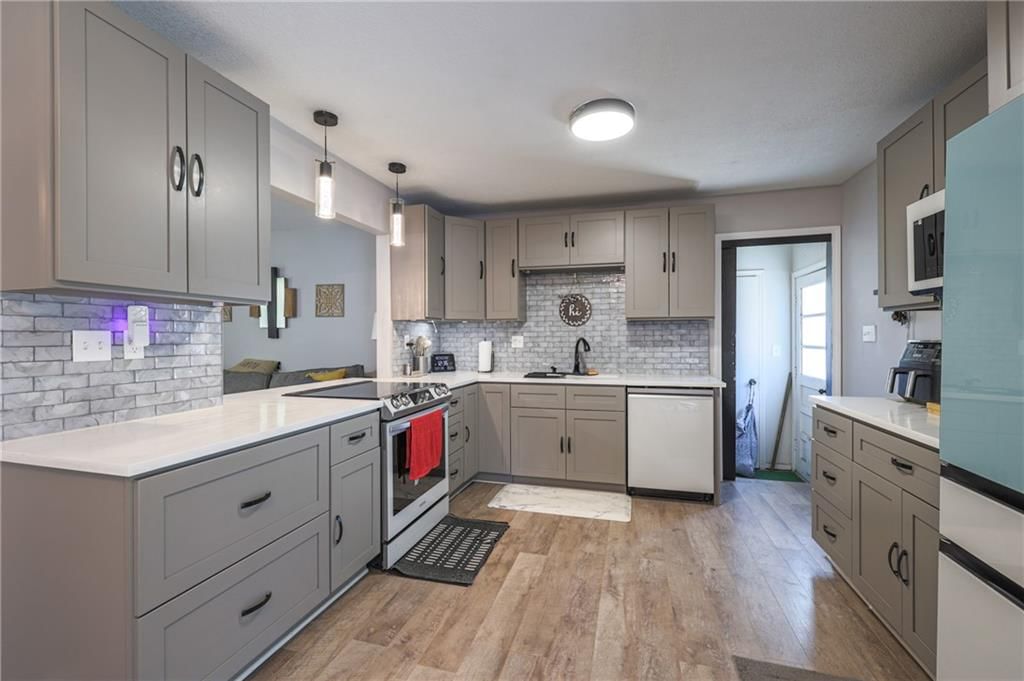 Photo 9 of 22 - 403 Ridgeway Drive