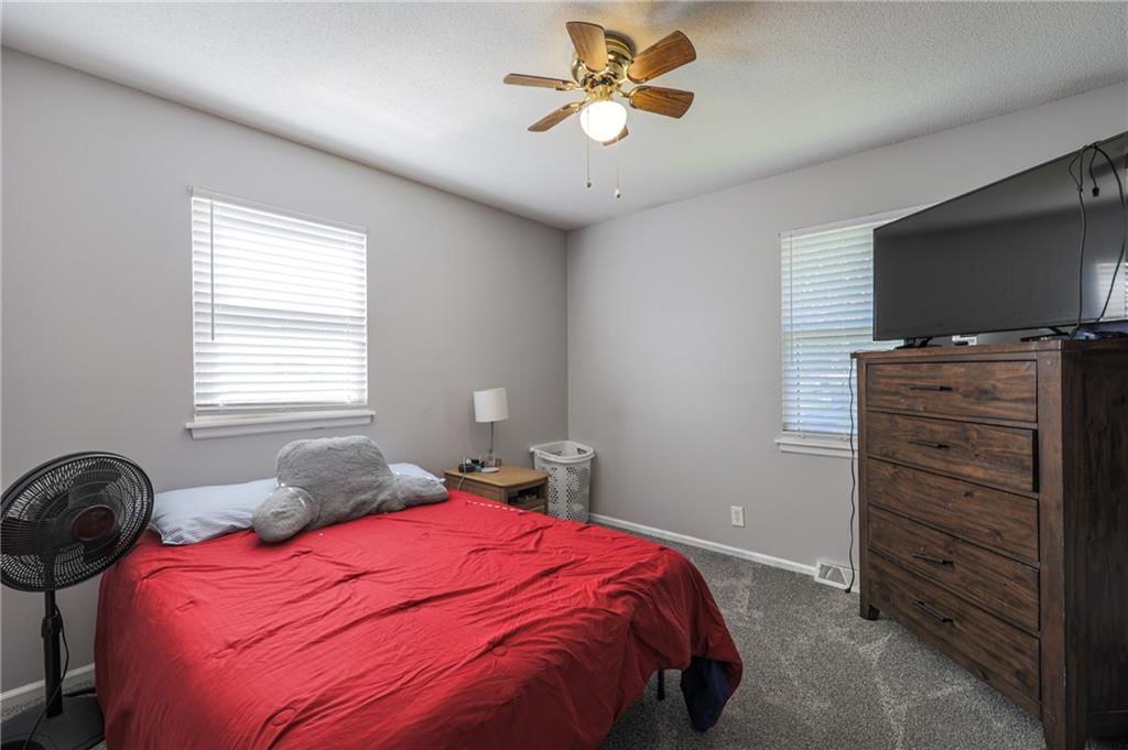 Photo 14 of 22 - 403 Ridgeway Drive