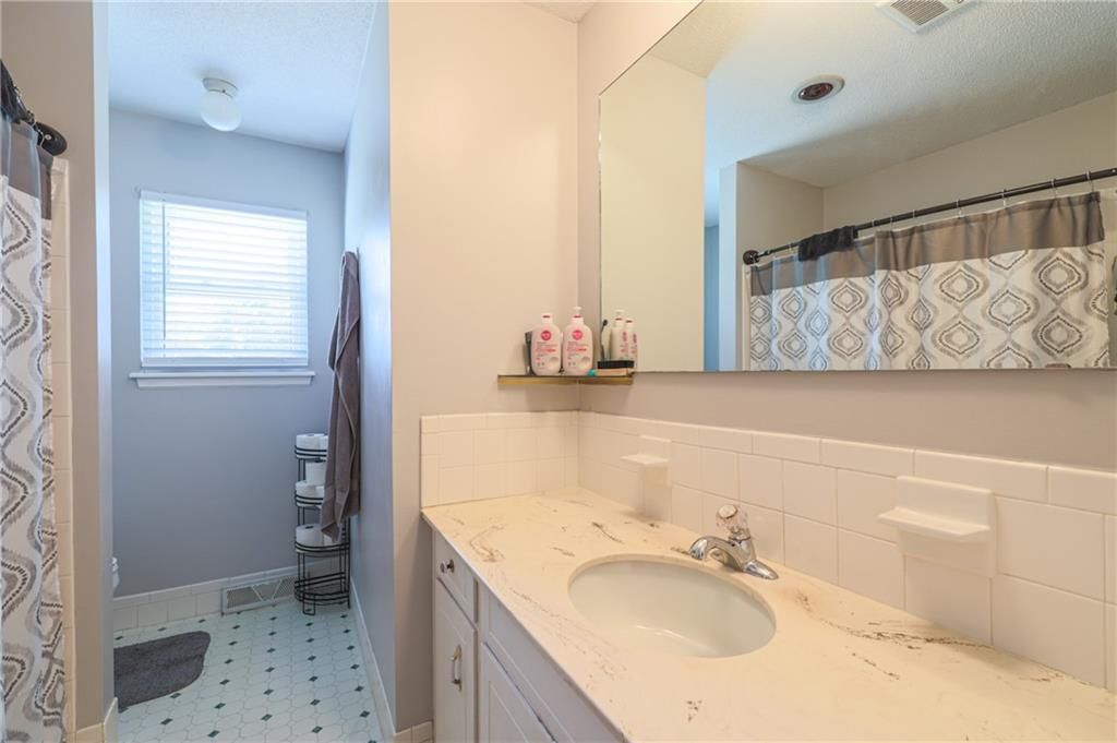 Photo 18 of 22 - 403 Ridgeway Drive