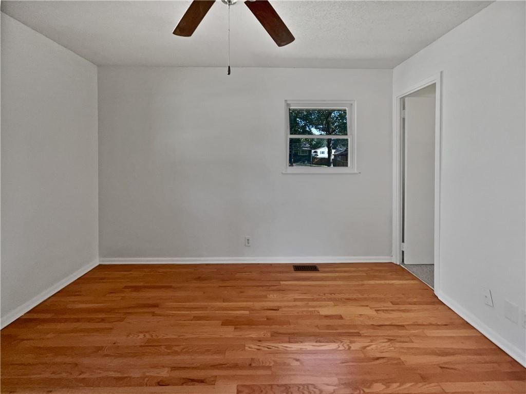 1209 Liberty Drive Terrace — photo 5