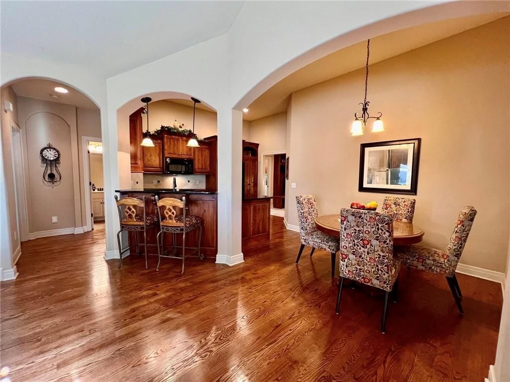 4149 NE Chapel Manor Drive — photo 8