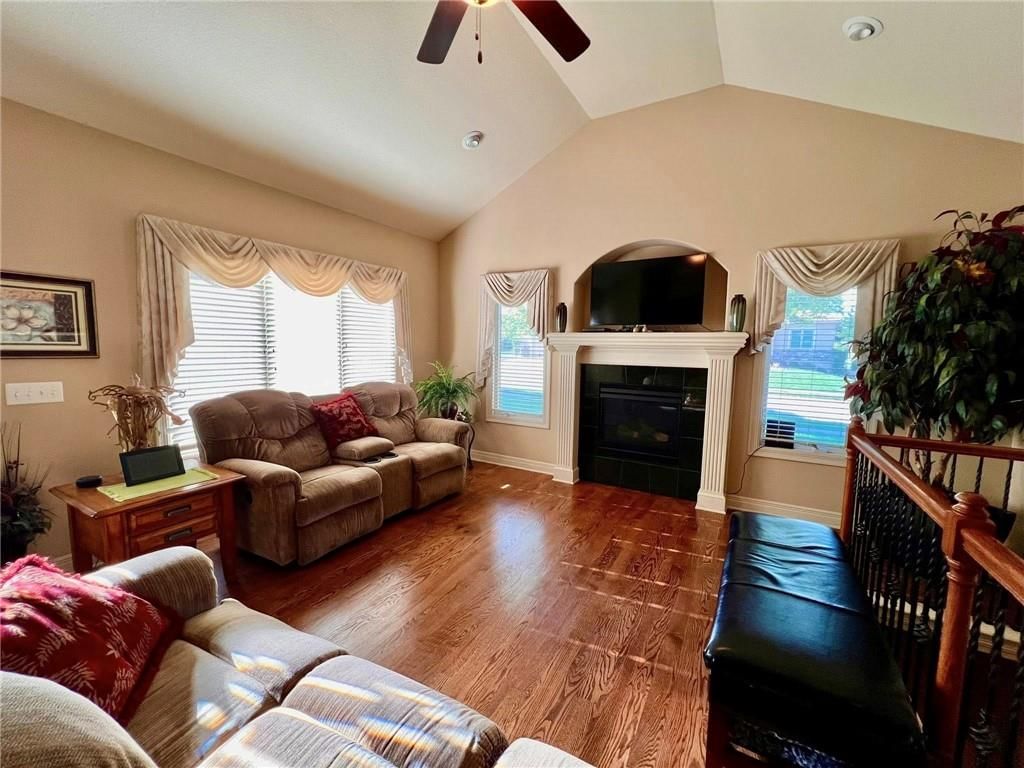 4149 NE Chapel Manor Drive — photo 11