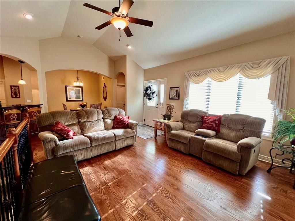 4149 NE Chapel Manor Drive — photo 12