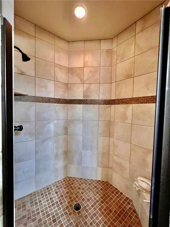 4149 NE Chapel Manor Drive — photo 21