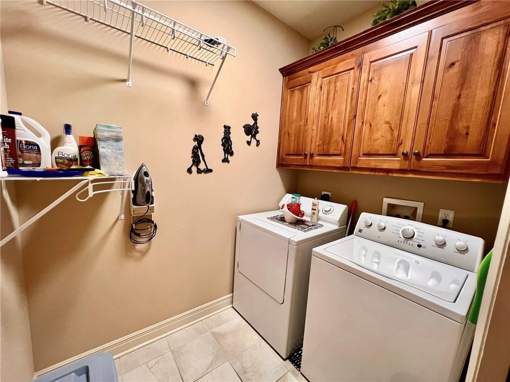 4149 NE Chapel Manor Drive — photo 25