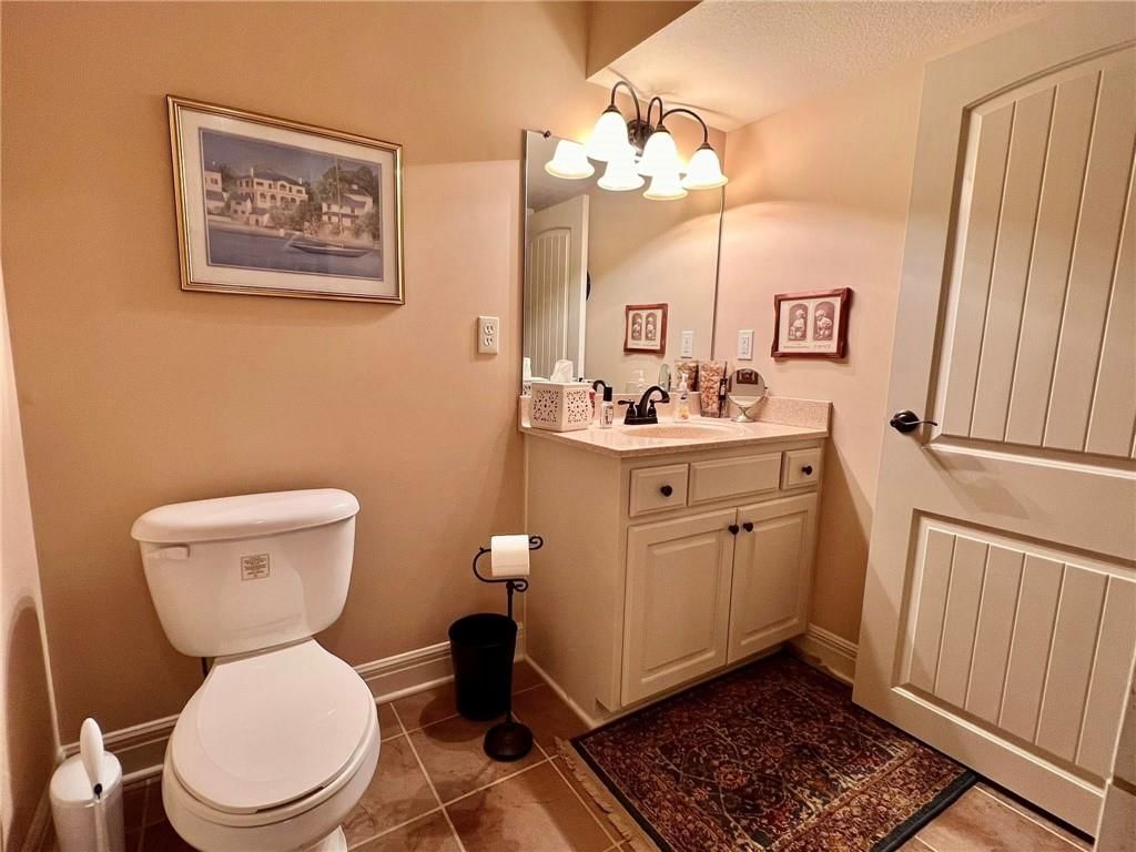 4149 NE Chapel Manor Drive — photo 35