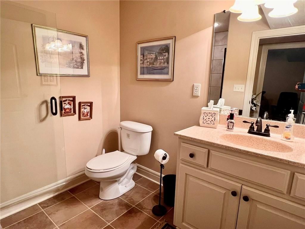 4149 NE Chapel Manor Drive — photo 37