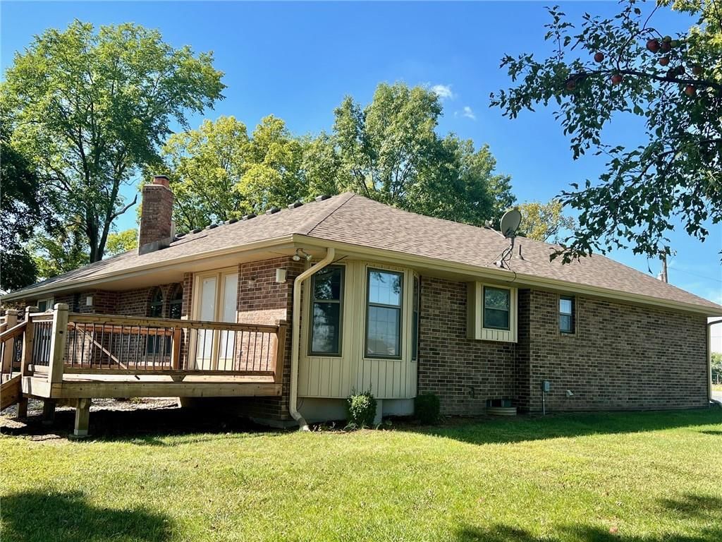 27511 E Blue Mills Road — photo 3