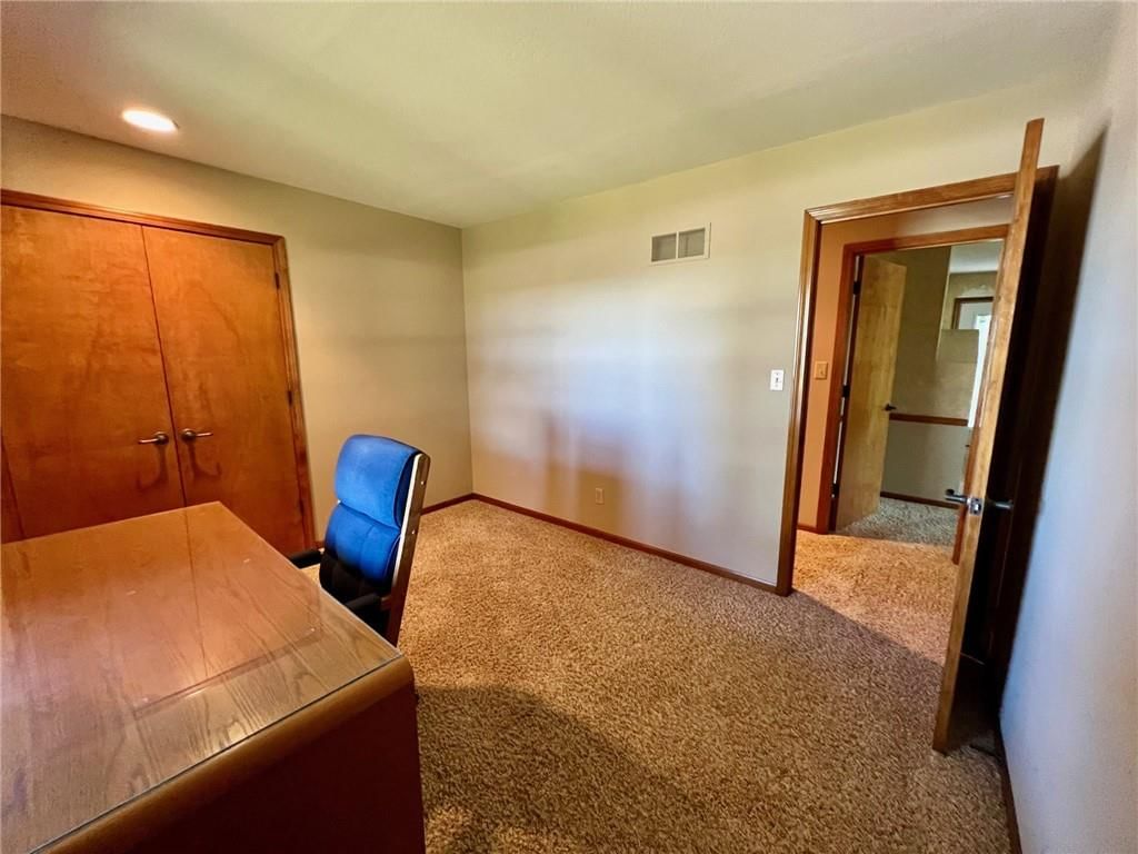 27511 E Blue Mills Road — photo 14