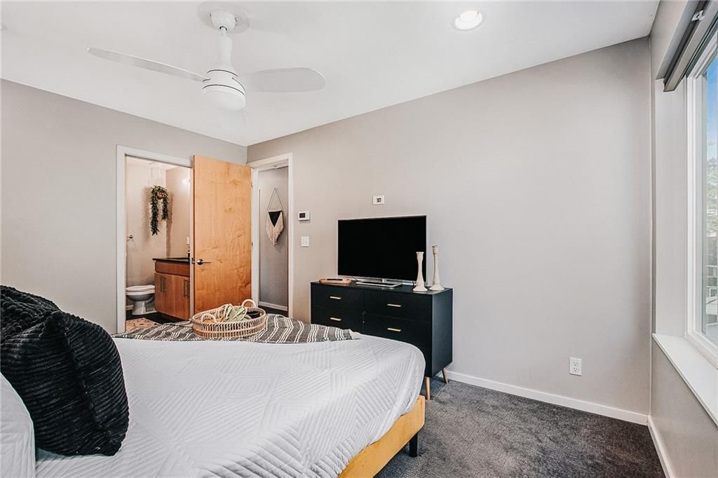 824 E 27th St Street — photo 12