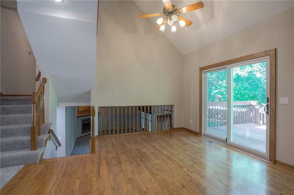 1404 Oakwood Drive — photo 18