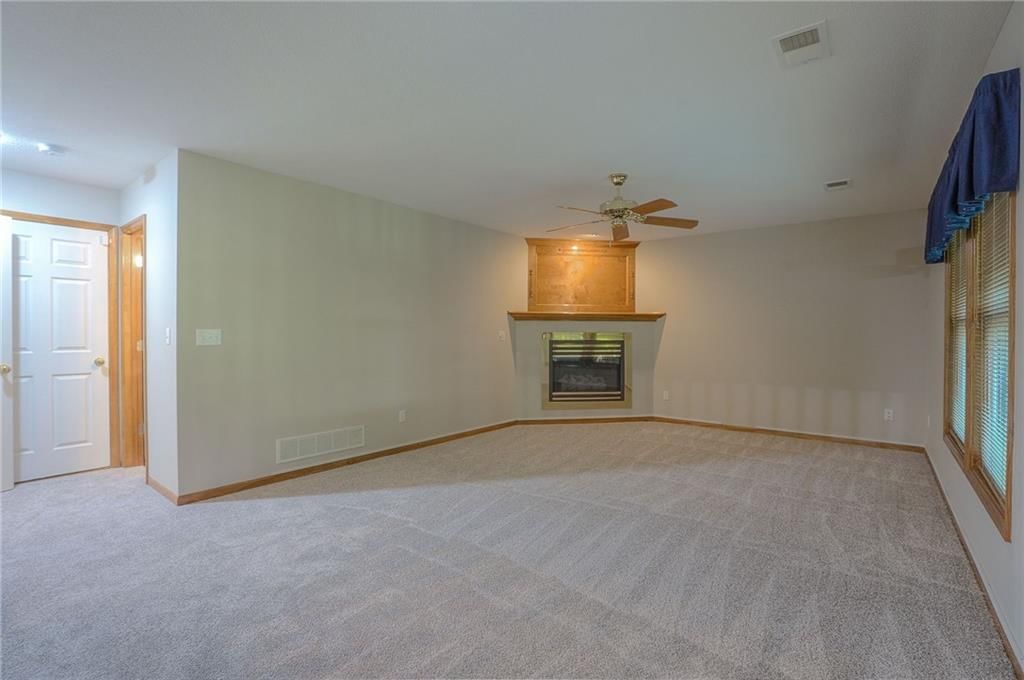 1404 Oakwood Drive — photo 24