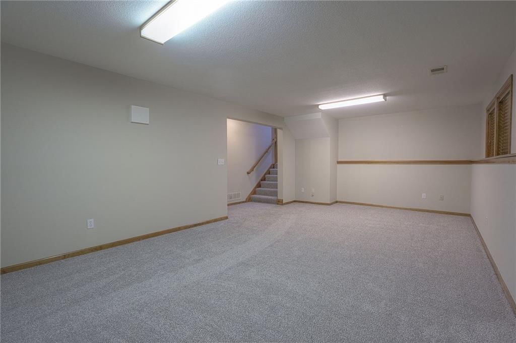 1404 Oakwood Drive — photo 28
