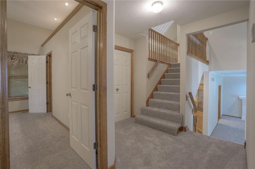 1404 Oakwood Drive — photo 31