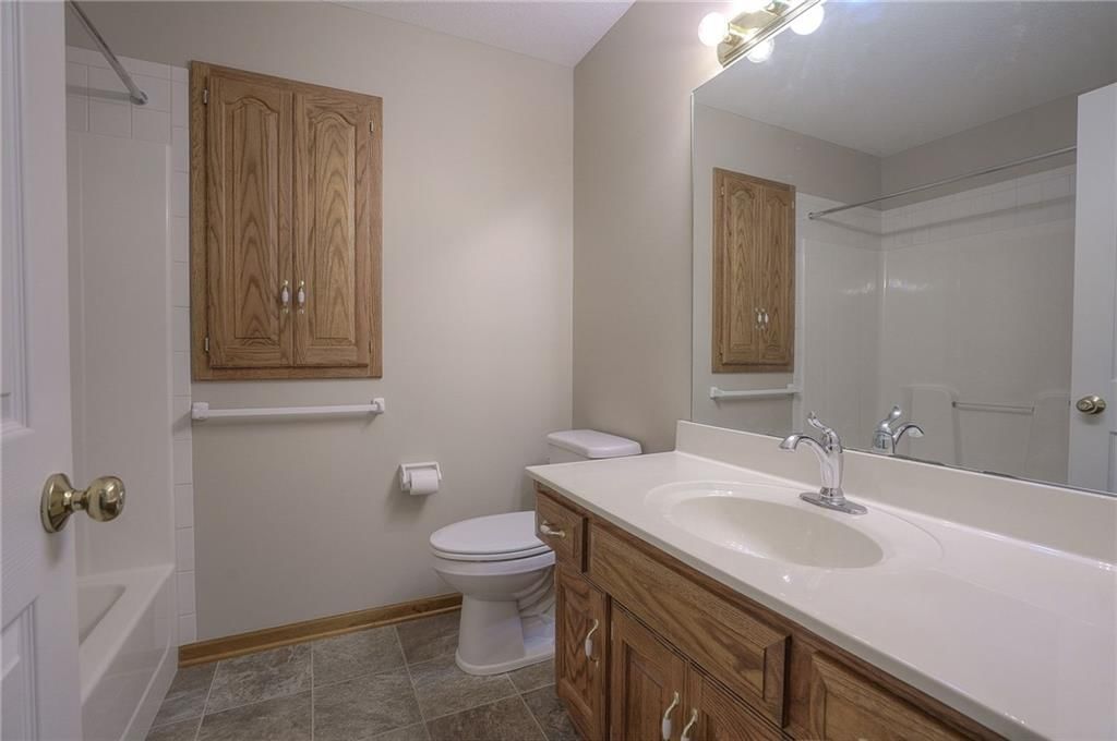1404 Oakwood Drive — photo 38