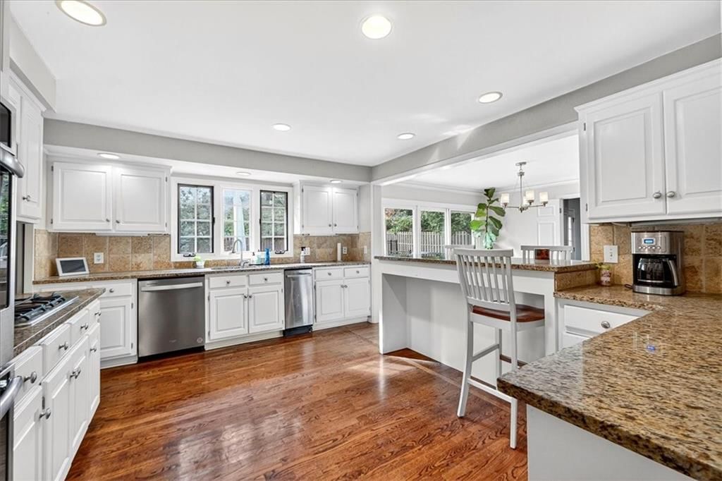 6010 Reinhardt Drive — photo 15