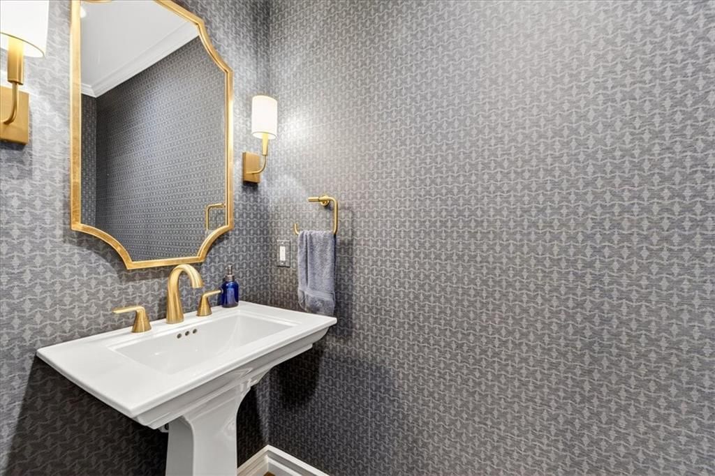 6010 Reinhardt Drive — photo 28