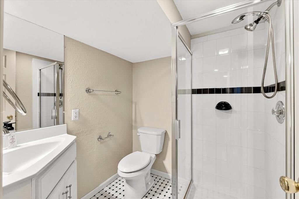 6010 Reinhardt Drive — photo 61