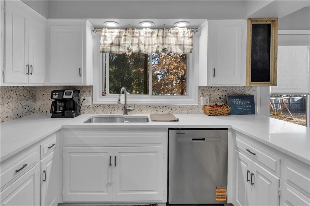 102 Brookside Drive — photo 15