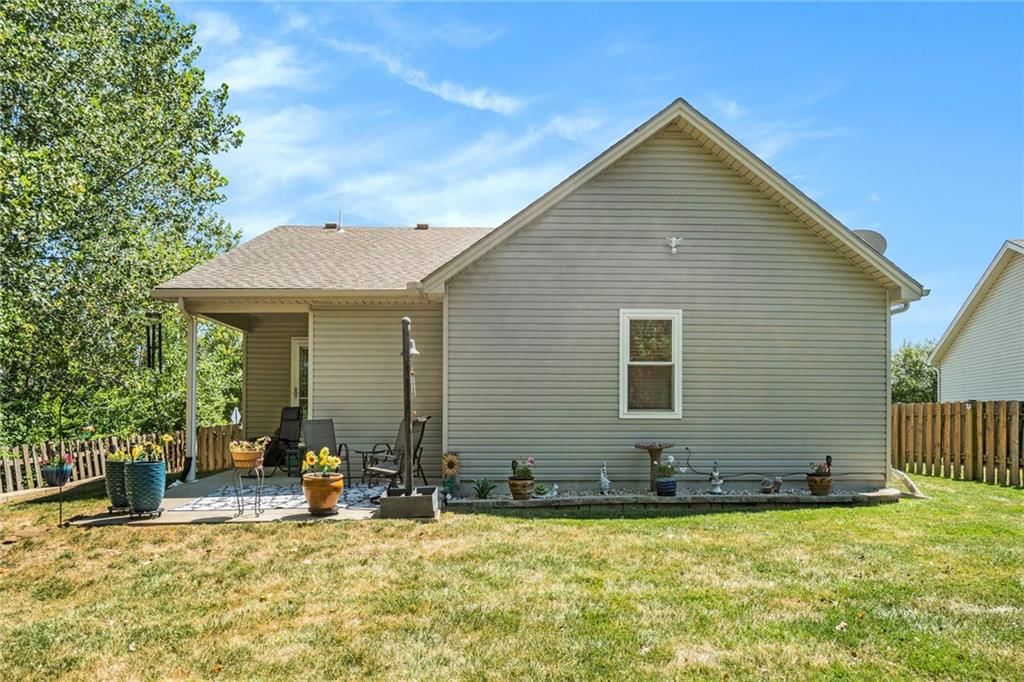 1100 SW Blackpool Drive — photo 18
