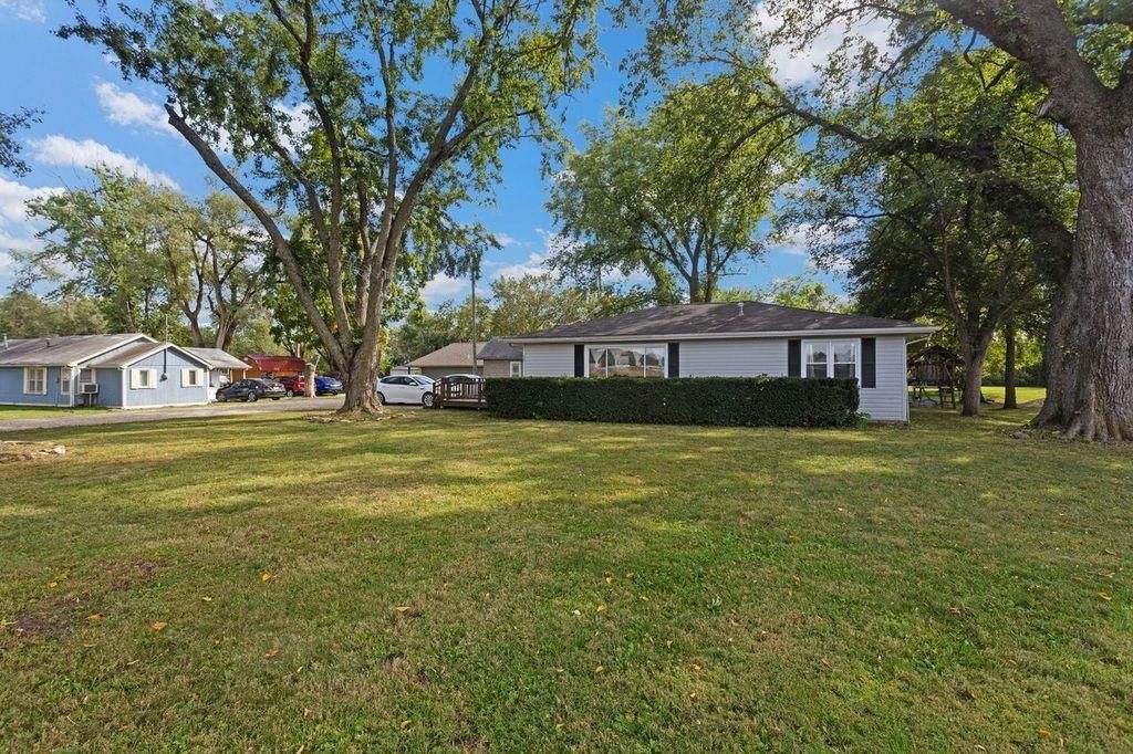808 E Front Street — photo 2