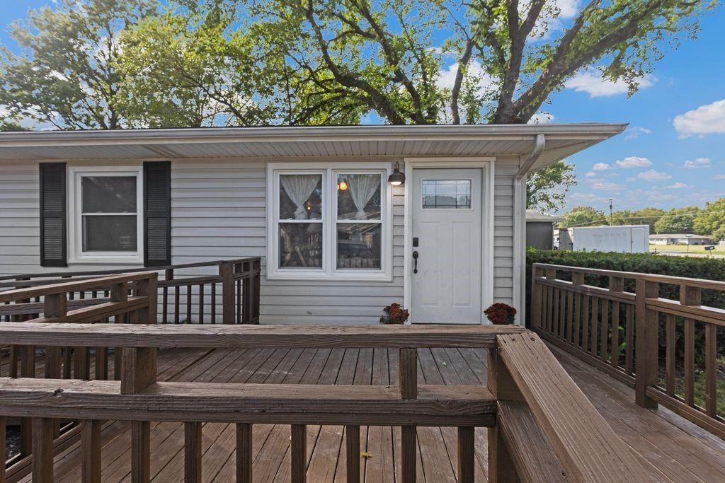 808 E Front Street — photo 3