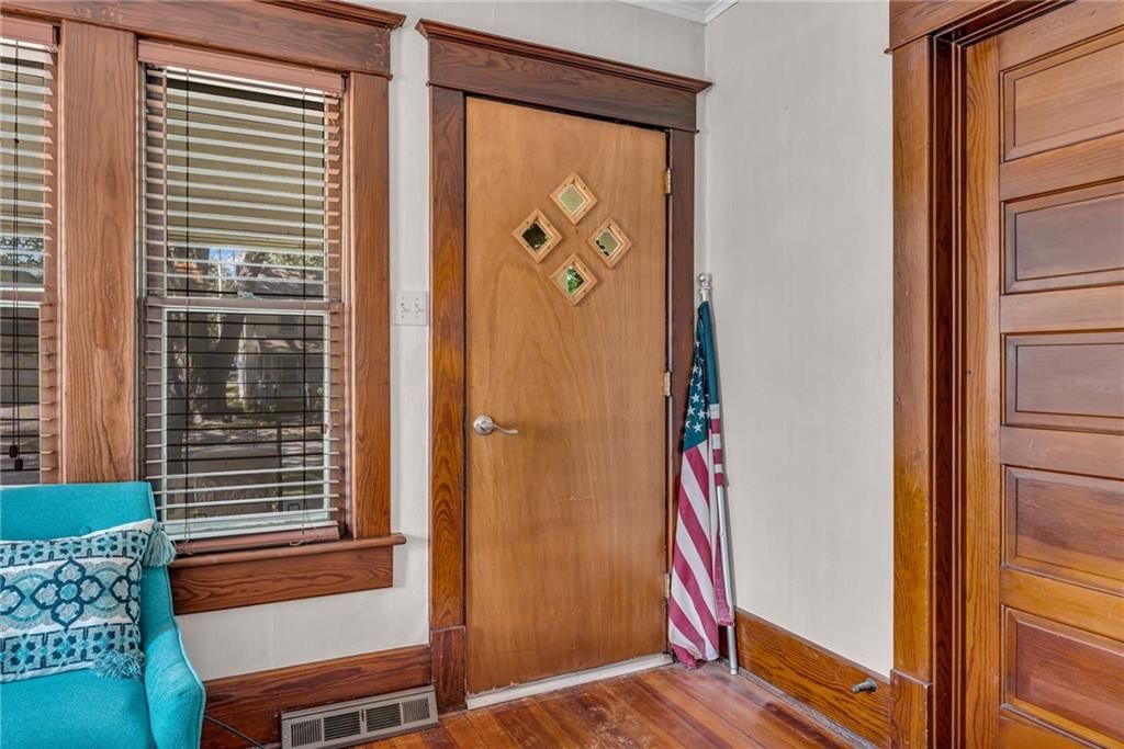 Photo 5 of 29 - 404 Cedar Street