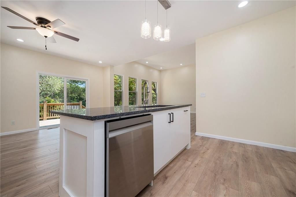 3711 N Wayne Avenue — photo 10