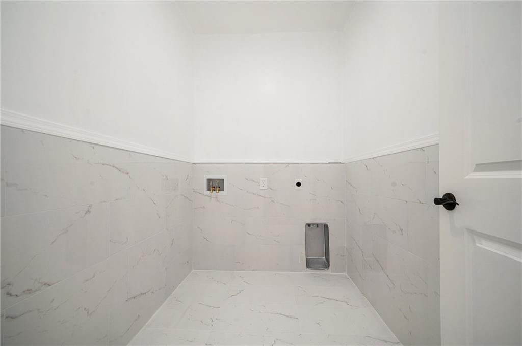 3711 N Wayne Avenue — photo 23